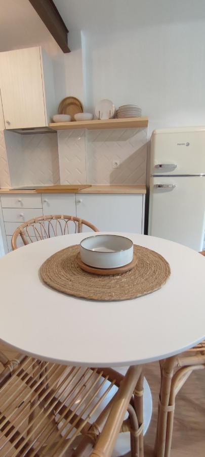 Marina'S Calm Apartment ซาลอว์ ภายนอก รูปภาพ