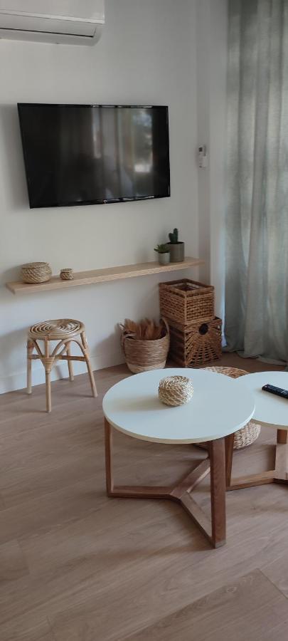 Marina'S Calm Apartment ซาลอว์ ภายนอก รูปภาพ